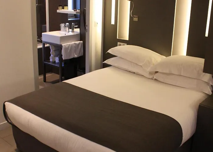 Hotel Arc De Triomphe Etoile Parijs