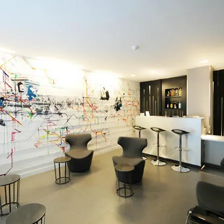 Otel Arc De Triomphe Etoile 4*