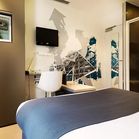 Arc De Triomphe Etoile 4*