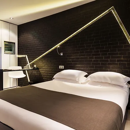 Otel Arc De Triomphe Etoile 4*