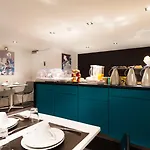 Arc De Triomphe Etoile 4*