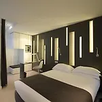 Arc De Triomphe Etoile 4*