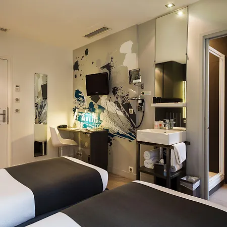 Отель Arc De Triomphe Etoile 4*