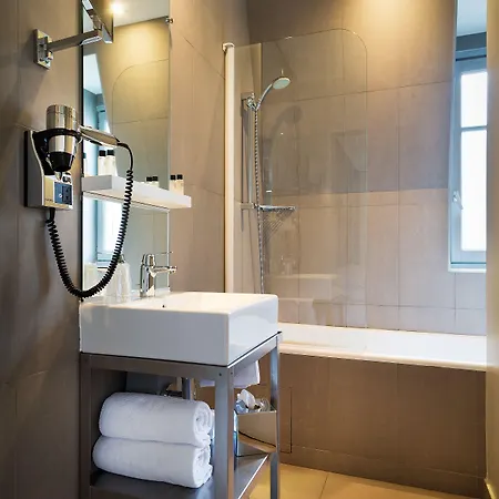 Hotel Arc De Triomphe Etoile 4*