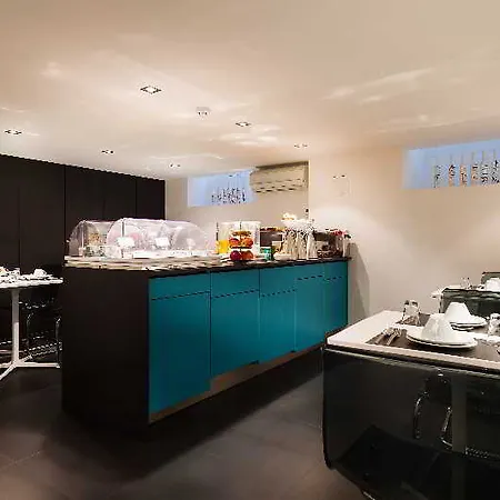 Hotel Arc De Triomphe Etoile