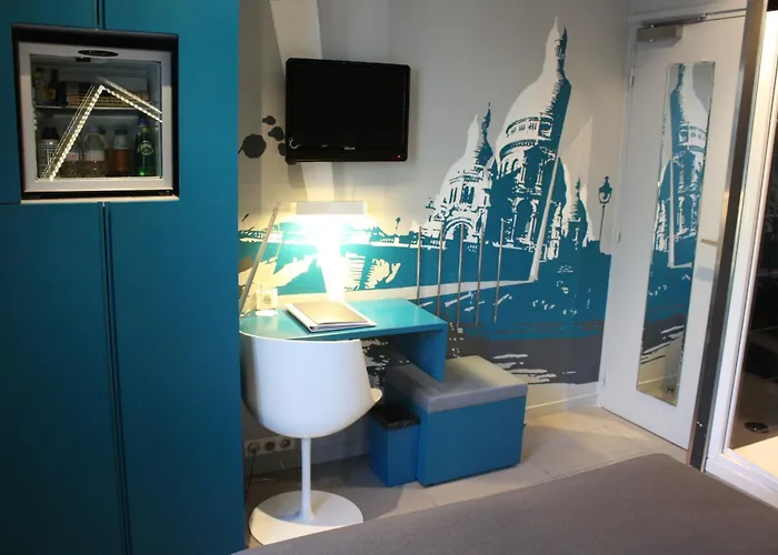 Hotel Arc De Triomphe Etoile 4*