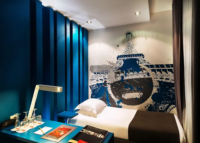 Arc De Triomphe Etoile Hotel