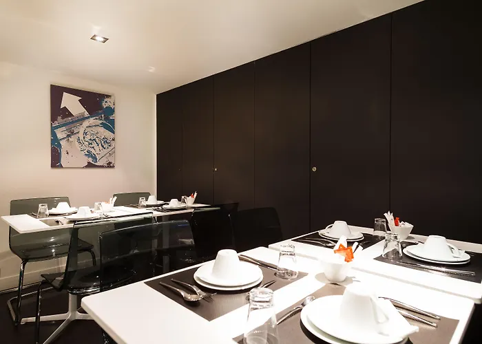 فندق آرك دو تريومف إتوال باريس