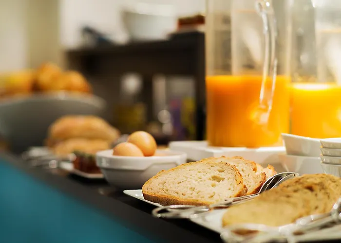 فندق آرك دو تريومف إتوال 4*