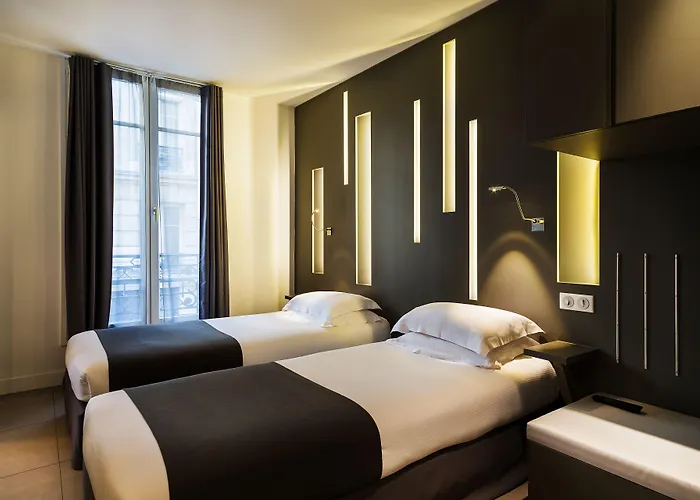 Hotel Arc De Triomphe Etoile 4*