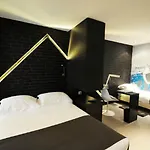 Hotel Arc De Triomphe Etoile
