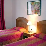 Hotel Arc De Triomphe Etoile 4*