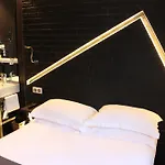Hotel Arc De Triomphe Etoile 4*
