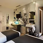 Hotel Arc De Triomphe Etoile 4*