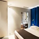Arc De Triomphe Etoile Hotel