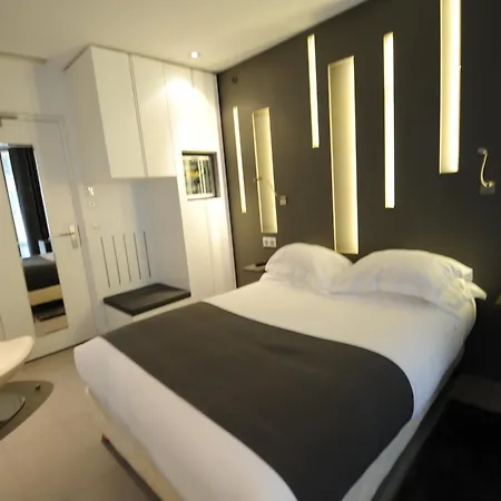 Hotel Arc De Triomphe Etoile París