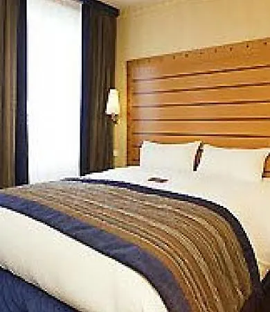 Hotel Arc De Triomphe Etoile 4*