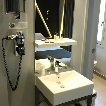 Hotel Arc De Triomphe Etoile