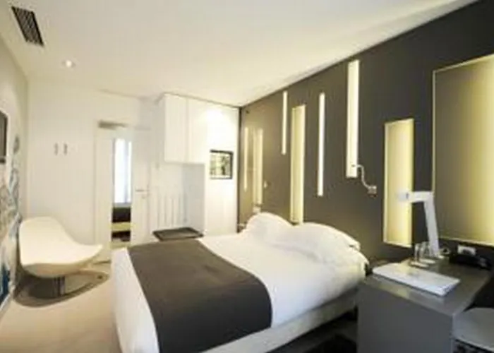 Hotel Arc De Triomphe Etoile Paris