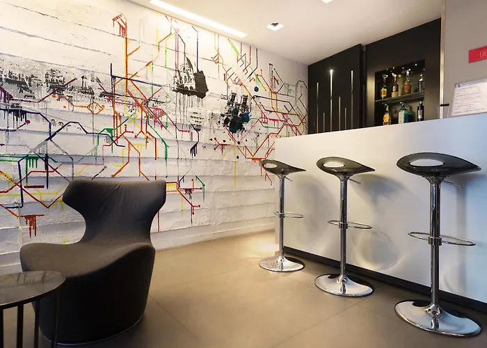 Arc De Triomphe Etoile Hotel 4*