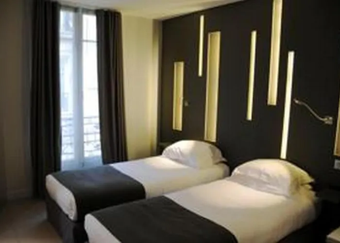 Arc De Triomphe Etoile Hotel